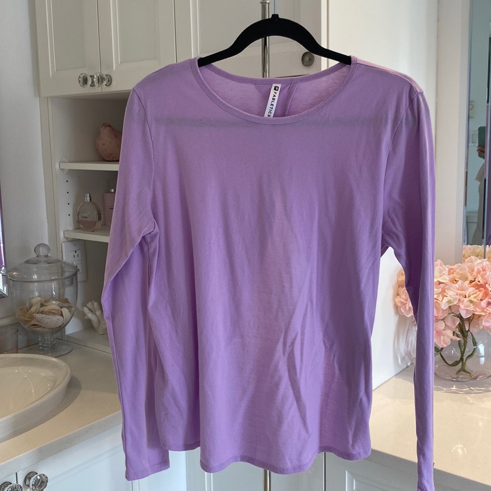 Fabletics top